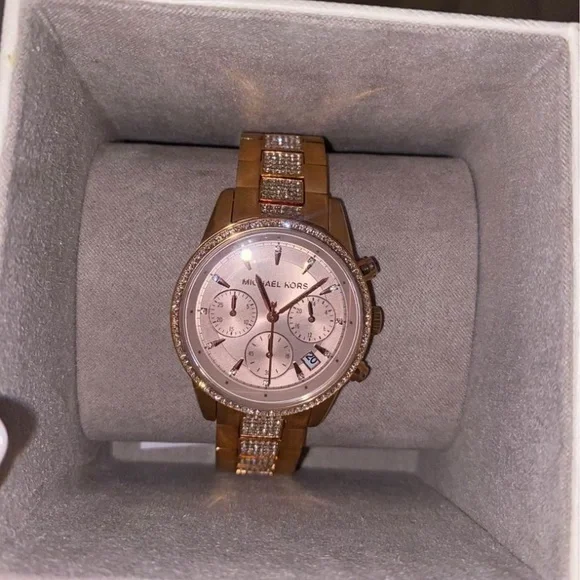 Michael Kors Watch - Picture 2 of 3